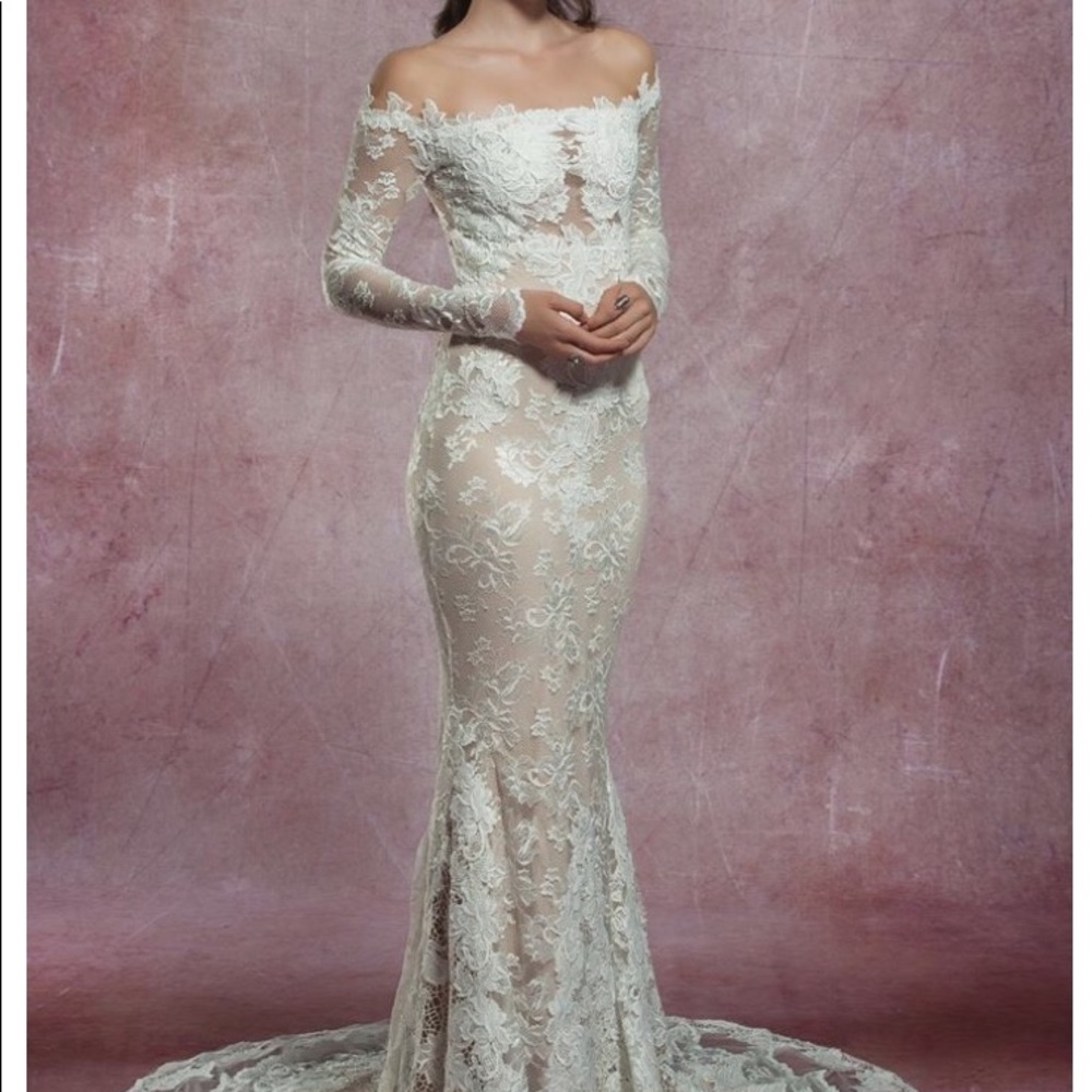 New Olvis Lace wedding dress. Unaltered, unworn! - Picture 3 of 8